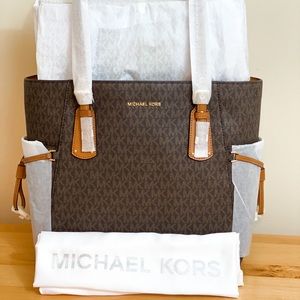 Brand new Michael Kors Voyager Tote